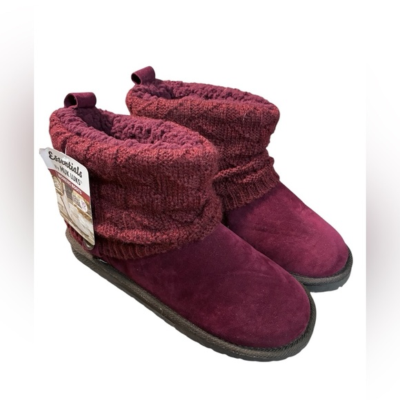 MUK LUKS  Womens Laurel Ankle Sweater Boots Faux Suede Size 10 Burgundy New - Picture 1 of 7